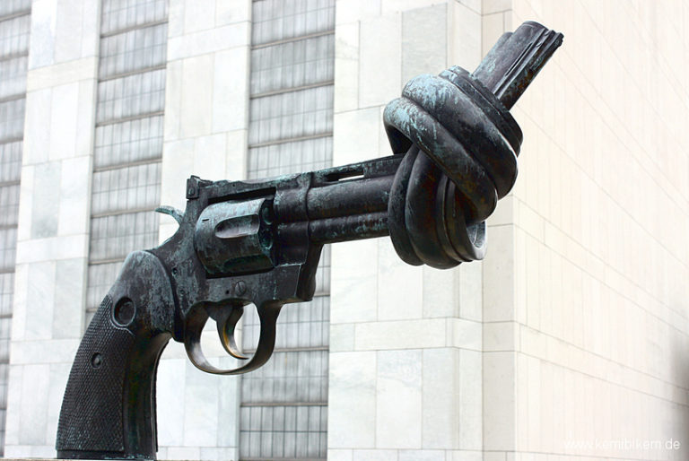 New York: The Knotted Gun