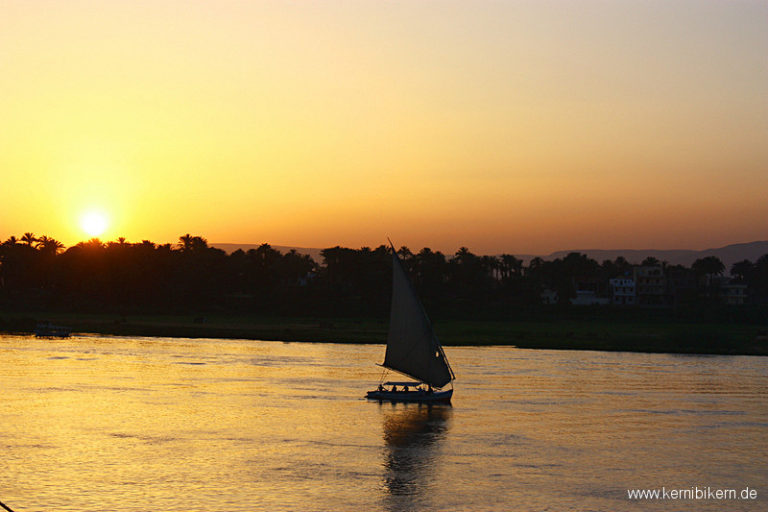 Aegypten: Sonnenuntergang am Nil