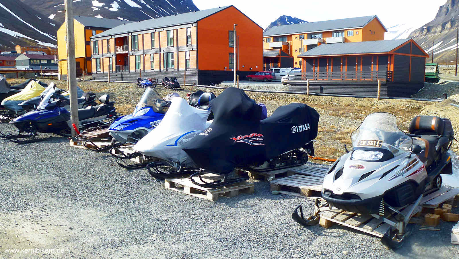 Kreuzfahrt 2013 – 10. Tag: Longyearbyen – Sommerpause für Schneemobile